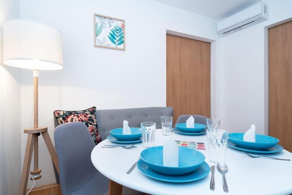 Ap. With Free Parking Near Budapestcongress Centre Appartement Buitenkant foto