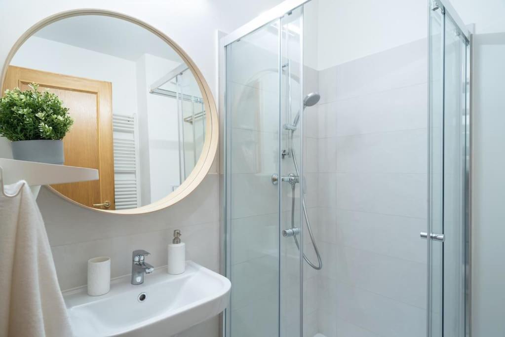Ap. With Free Parking Near Budapestcongress Centre Appartement Buitenkant foto