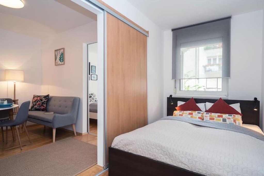 Ap. With Free Parking Near Budapestcongress Centre Appartement Buitenkant foto