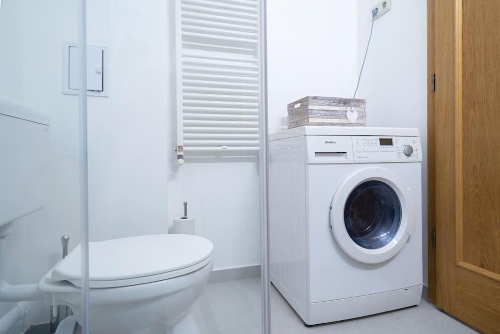 Ap. With Free Parking Near Budapestcongress Centre Appartement Buitenkant foto